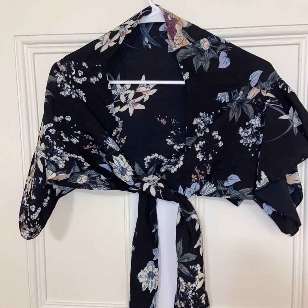 Floral Blue Blouse Tied at the front (Kimono style)